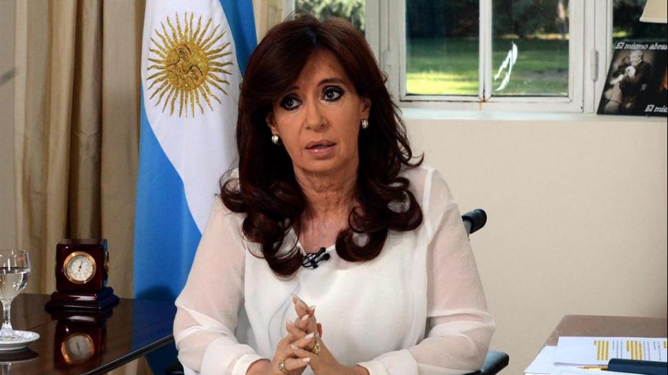 edicioncalificada.com_.ar_13344_tapa_2712015_114952