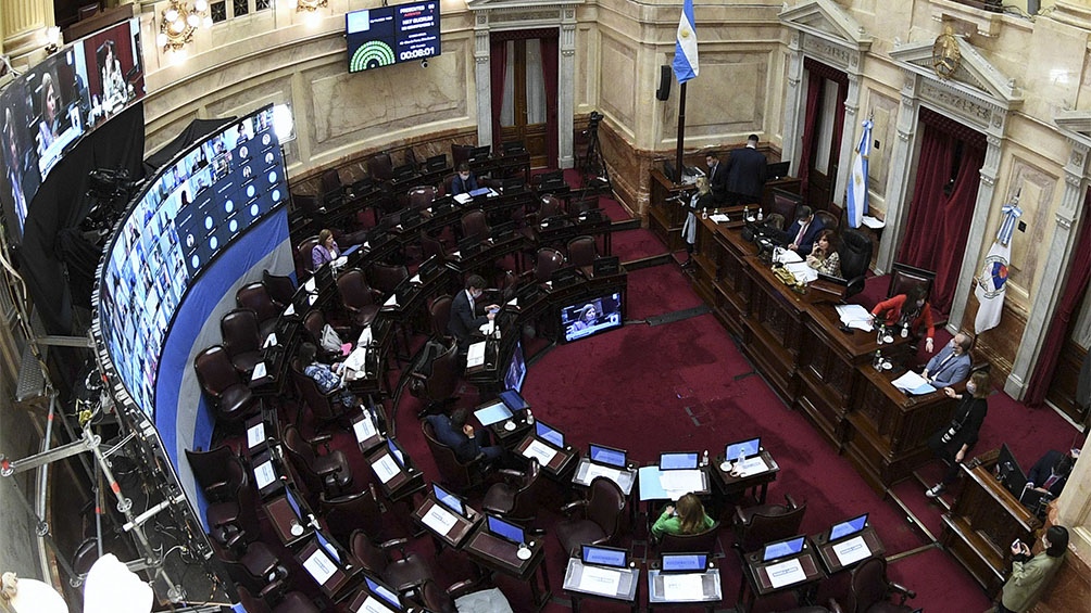 El proyecto fue aprobado en la madrugada del miércoles en la Cámara de Diputados, tras un debate de trece horas. El proyecto fue aprobado en la madrugada del miércoles en la Cámara de Diputados, tras un debate de trece horas.