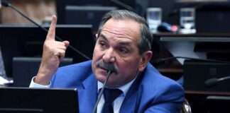 Pidieron la renuncia a José Alperovich y Gerardo Montenegro en la mira