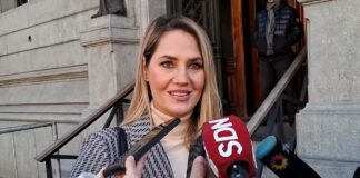Losada habla del proyecto de compra y venta de niños/as