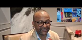 El Ministro de Turismo de Jamaica Edmund Bartlett detalló las bellezas naturales del país caribeño