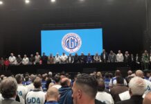 Un sindicalismo que niega a las mujeres, no representa a todos los trabajadores Ni una sola mujer en el escenario!!!