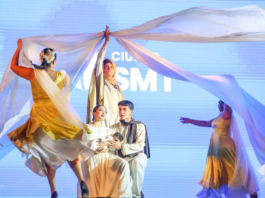 Cientos de vecinos disfrutaron el espectáculo “Navidad en la Ciudad” en Plaza Independencia de San Miguel de Tucumán