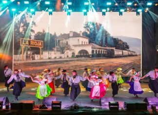 La segunda noche de La Chaya se vivió con una masiva concurrencia y con la entrega de todos los artistas
