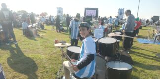 Histórico y maravilloso encuentro de 500 bateristas en Costanera Norte El baterista Facundo Gutiérrez