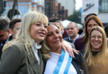 La intendente de SMT, Rossana Chahla, instó a mantener viva la llama de la Revolución de Mayo con inclusión, diálogo y cercanía