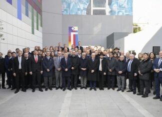 Más de 50 Intendentes firmaron acuerdo en la AMIA