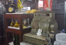Histórico y memorable bodegón El Obrero atendido por sus dueños