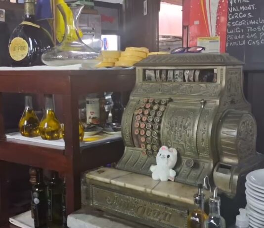 Histórico y memorable bodegón El Obrero atendido por sus dueños
